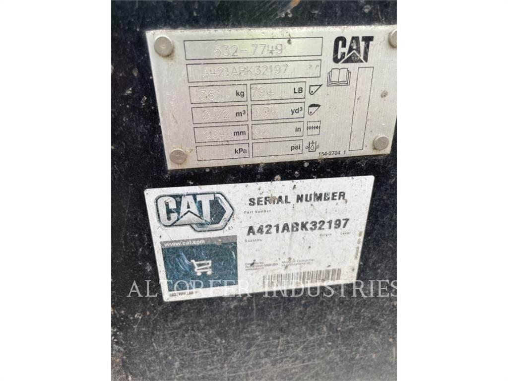 CAT 299D3 Mini Pale Gommate