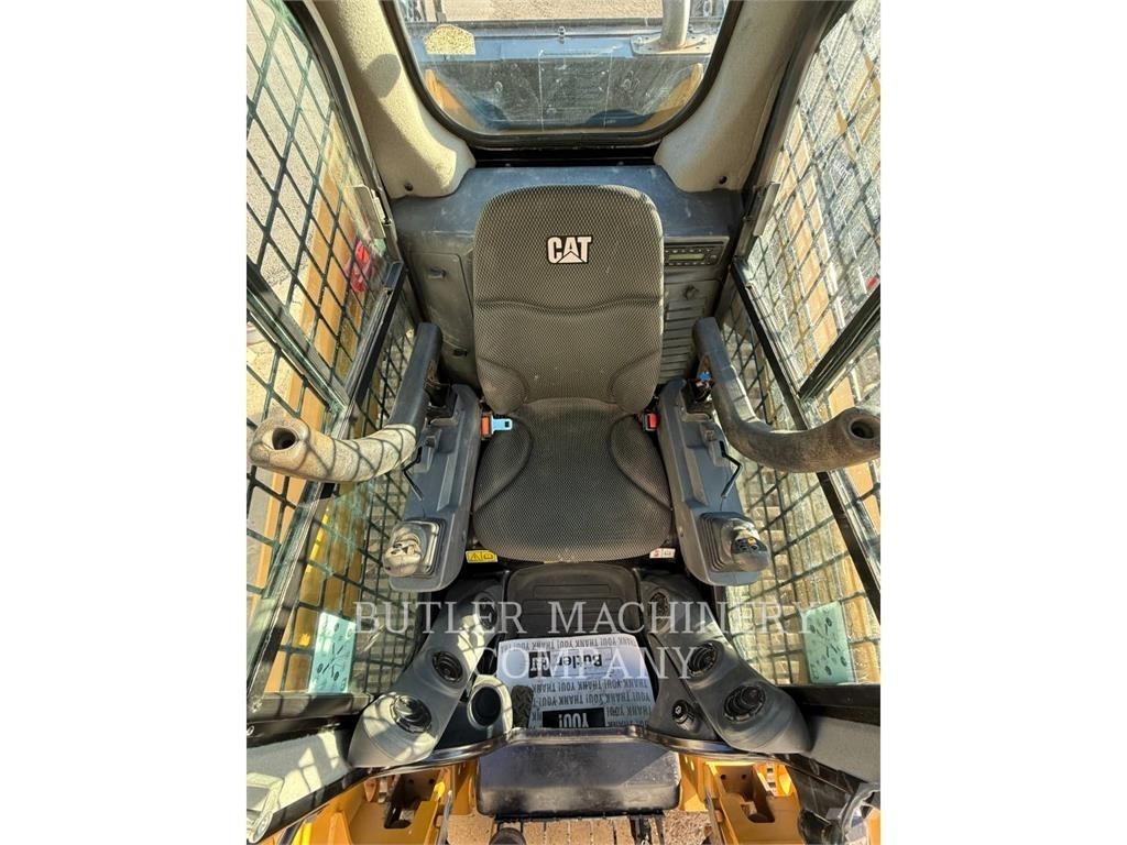 CAT 299D3 Mini Pale Gommate