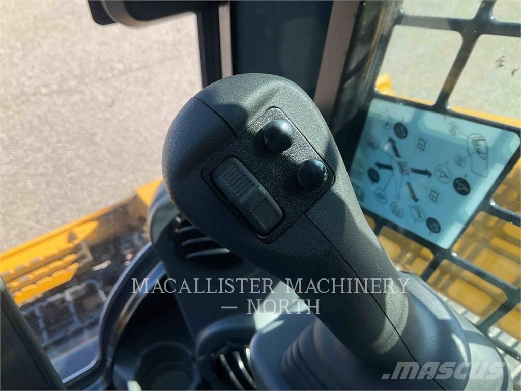 CAT 299D3 AHQBW Mini Pale Gommate