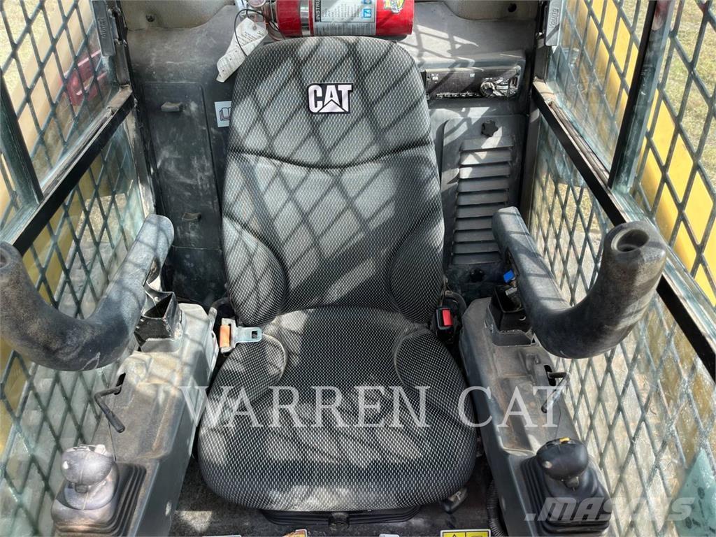 CAT 299D3 C3H2 Pale cingolate