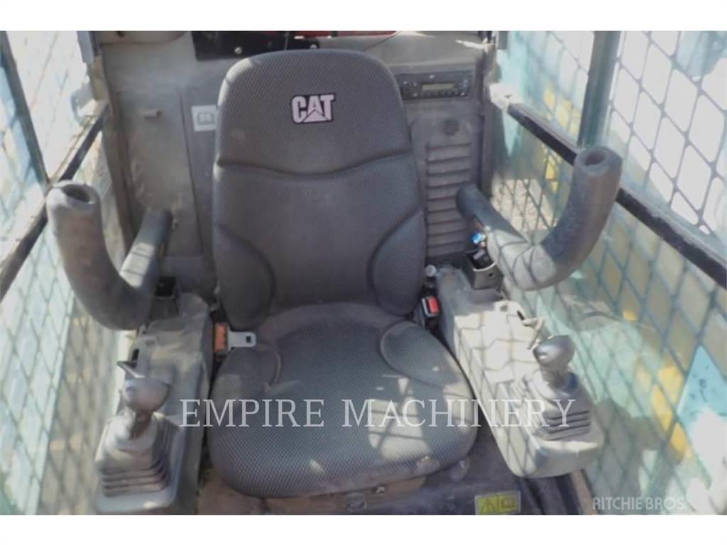 CAT 299D3 XECA Mini Pale Gommate