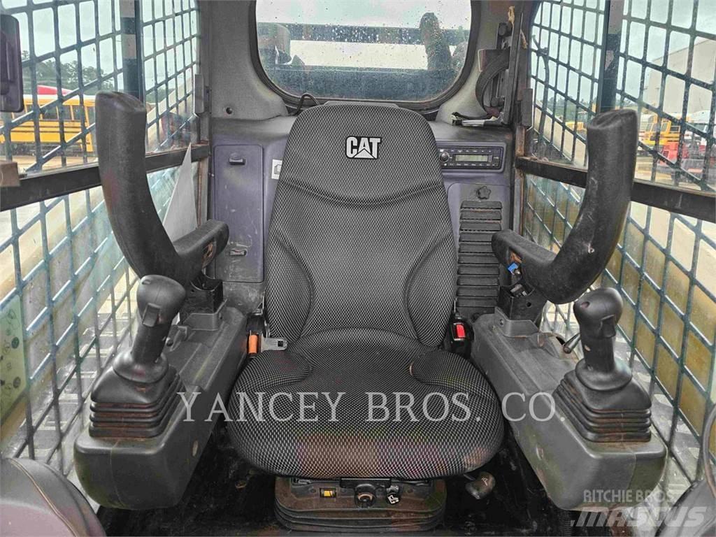 CAT 299D3 XELM Mini Pale Gommate