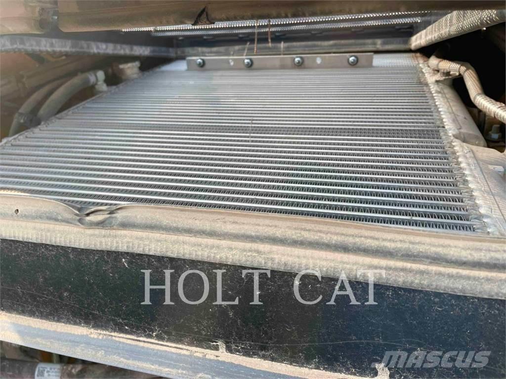 CAT 299D3_XPS Pale cingolate