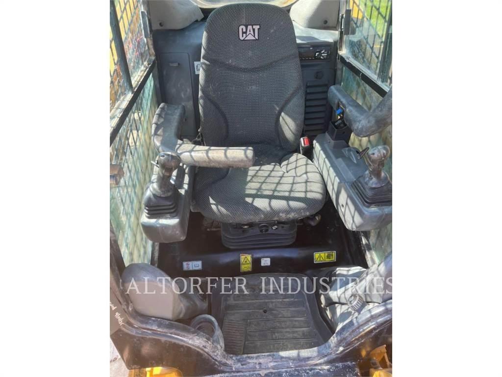 CAT 299D3XE Pale cingolate