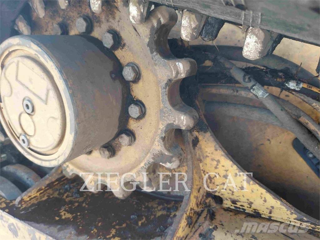 CAT 299D3XE Pale cingolate