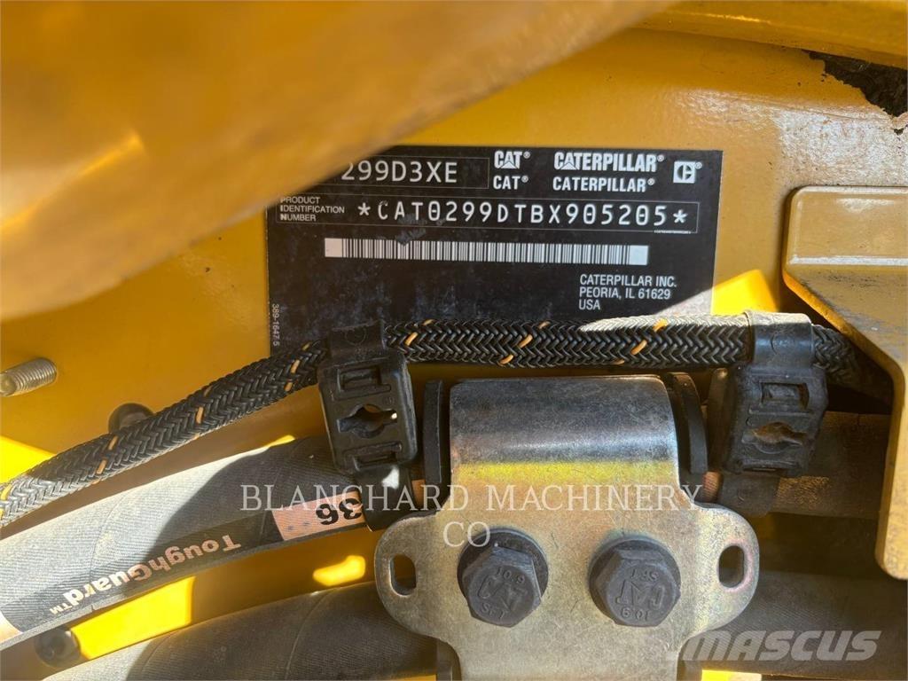 CAT 299D3XE Pale cingolate