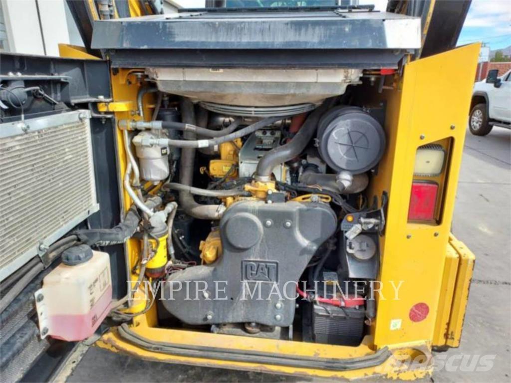 CAT 299D3XPSCA Mini Pale Gommate