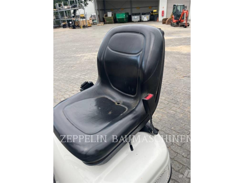 CAT 300.9D Escavatori cingolati