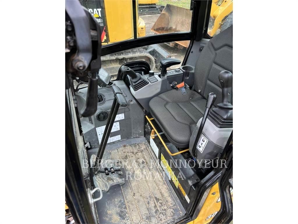 CAT 301.6-05 Escavatori cingolati