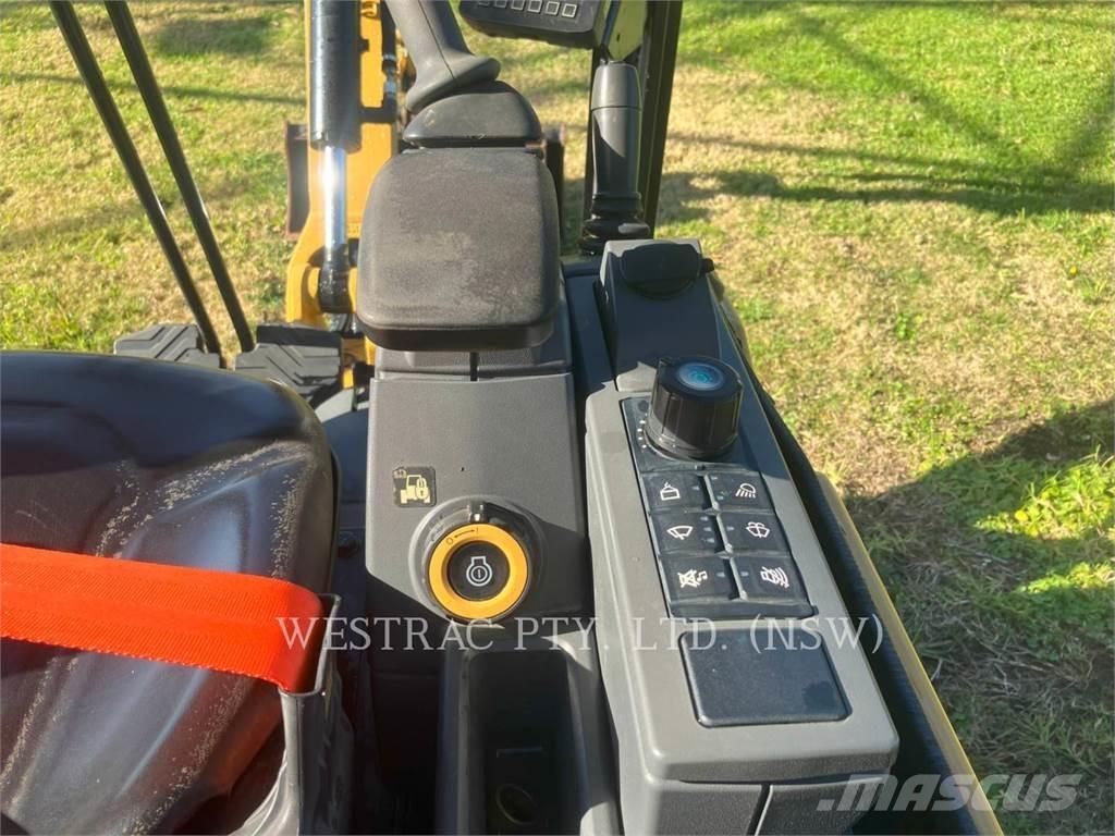 CAT 301.8 Escavatori cingolati
