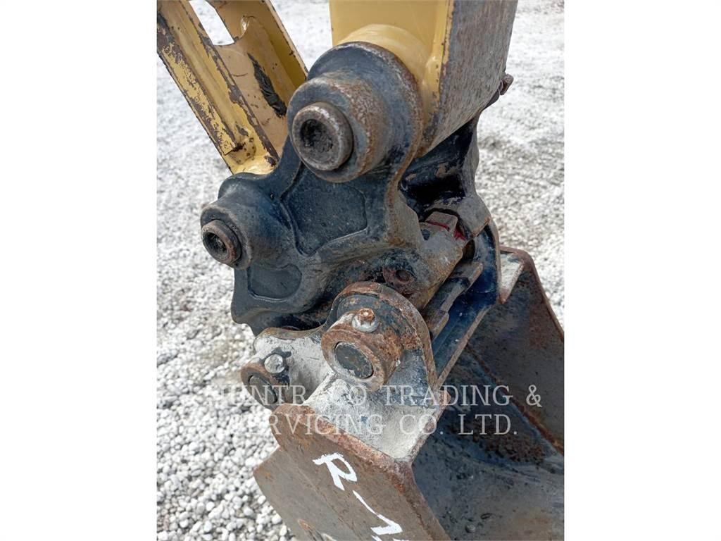 CAT 301.8-05 Escavatori cingolati