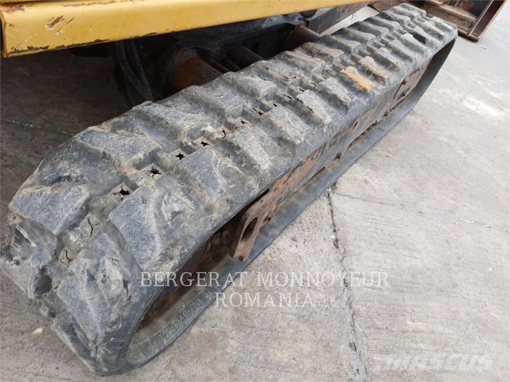 CAT 301.8-05 Escavatori cingolati