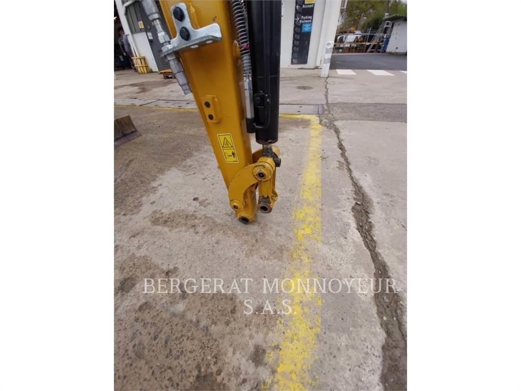 CAT 302 Escavatori cingolati