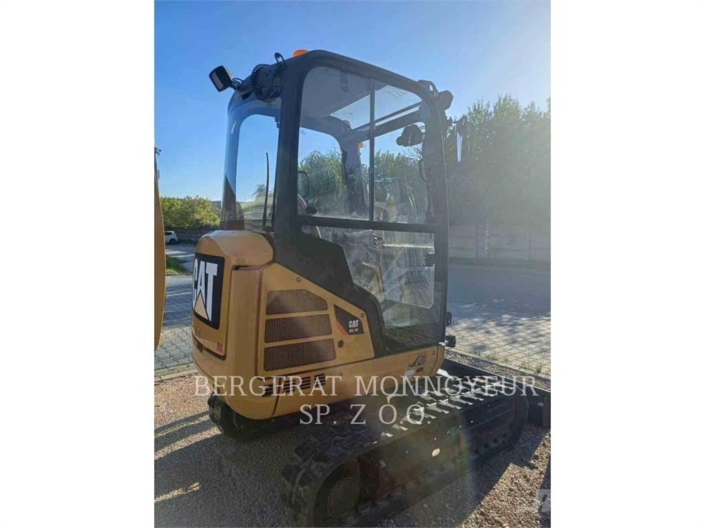 CAT 302.4D Escavatori cingolati