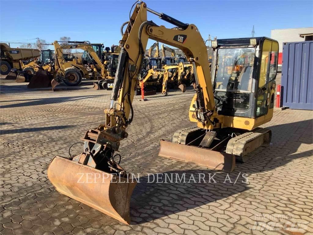 CAT 302.5C Escavatori cingolati