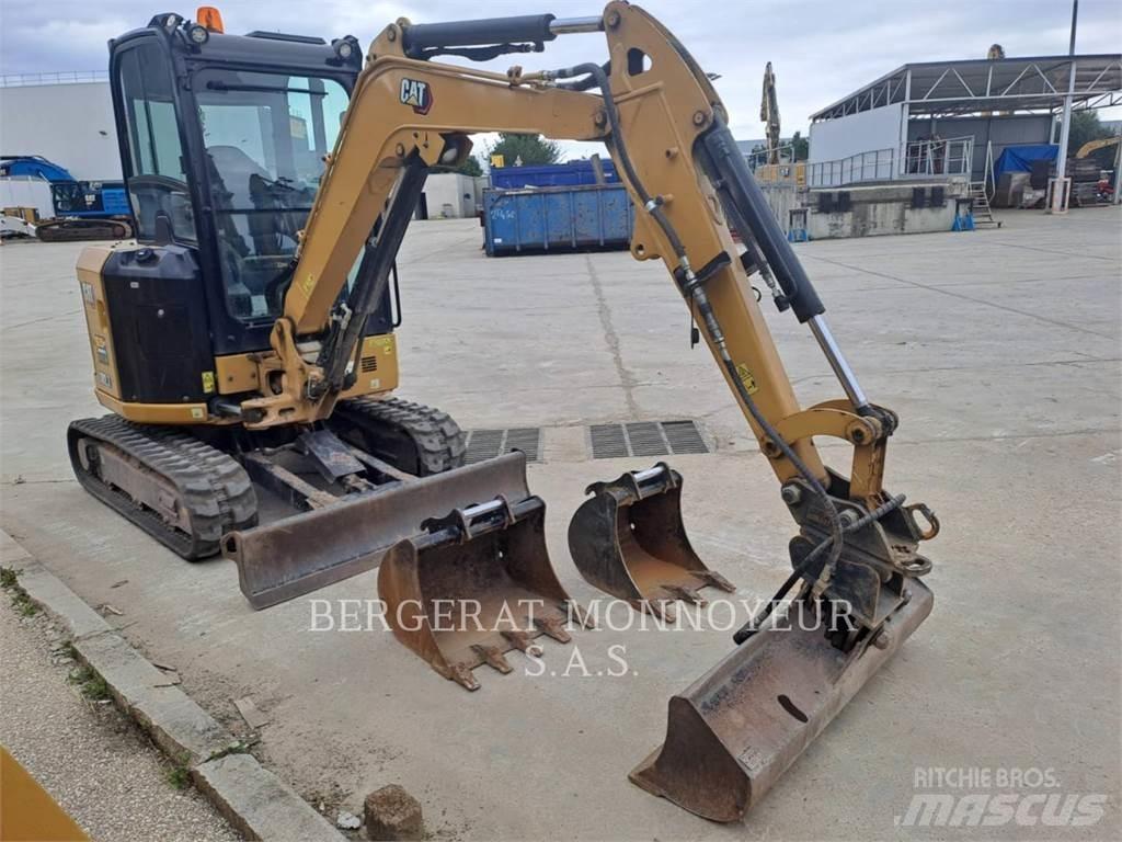 CAT 302.7 Escavatori cingolati