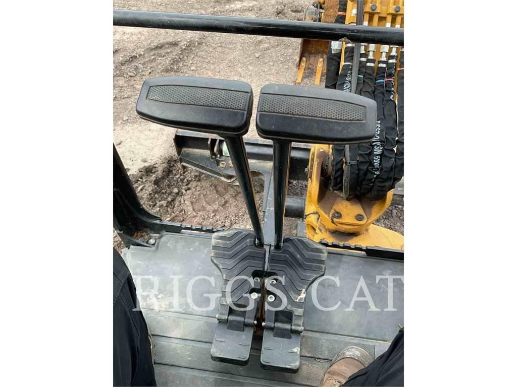 CAT 302.7 Escavatori cingolati