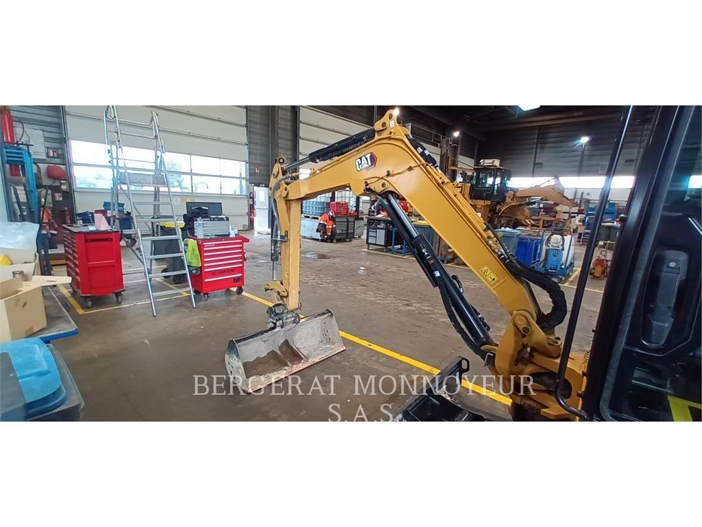 CAT 302.7 Escavatori cingolati