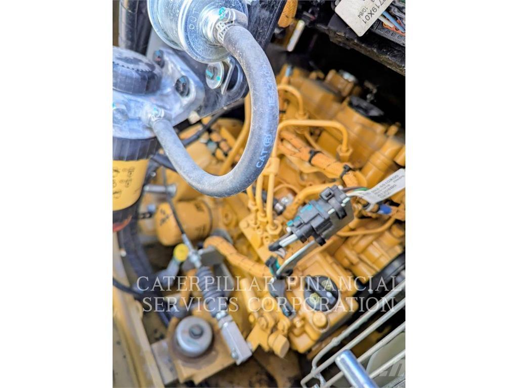 CAT 302.707CR Escavatori cingolati