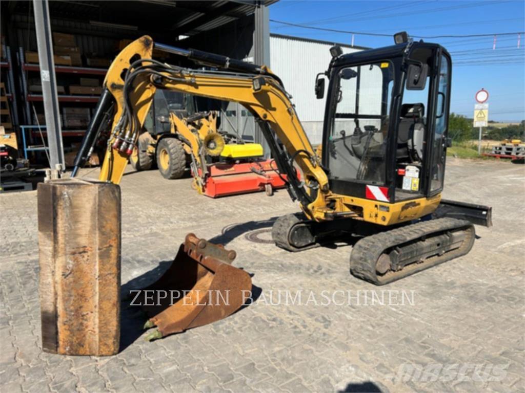 CAT 302.7D Escavatori cingolati