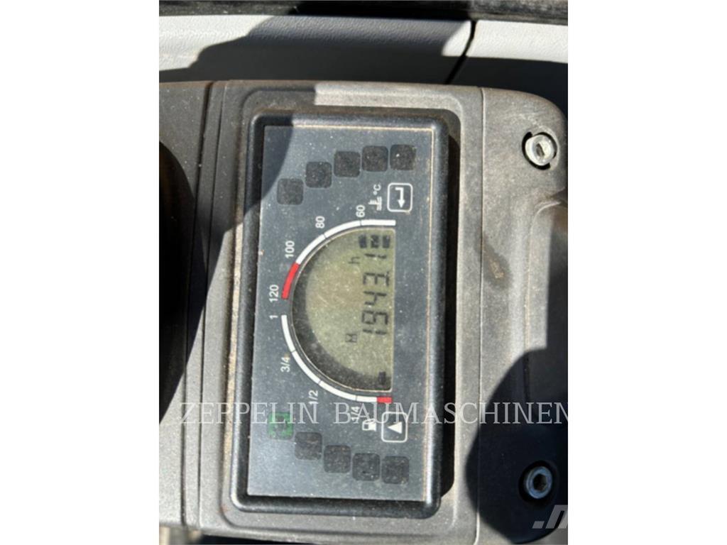 CAT 302.7D Escavatori cingolati