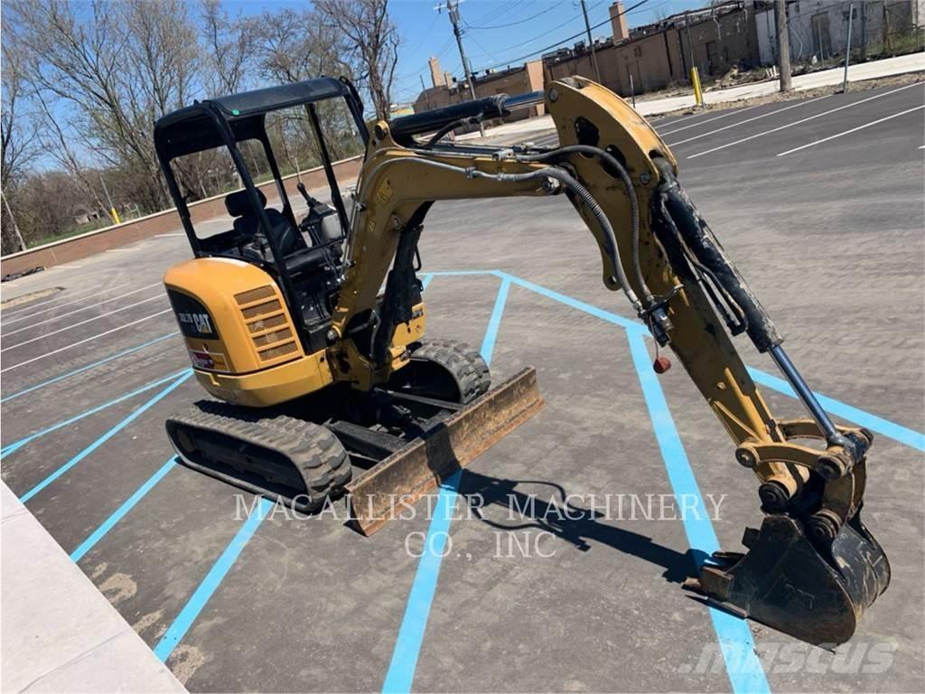 CAT 302.7DCR Escavatori cingolati
