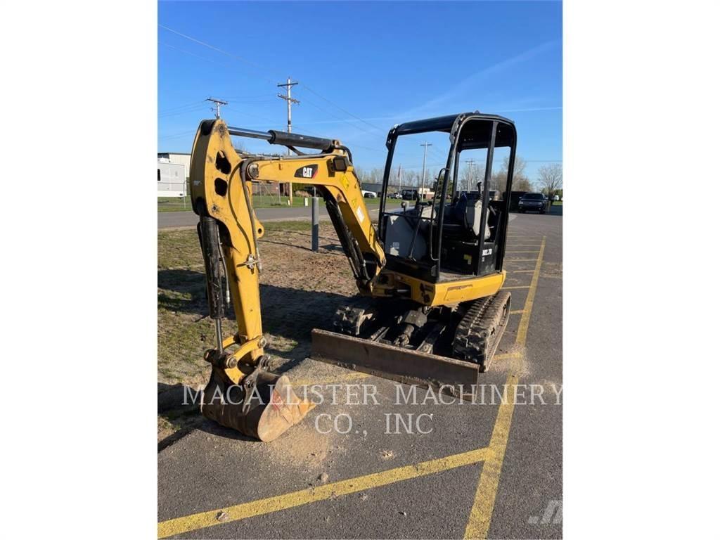 CAT 302.7DCR Escavatori cingolati