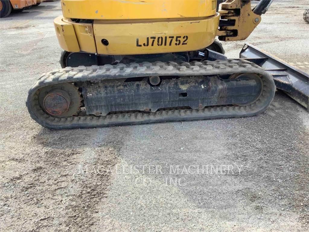 CAT 302.7DCR Escavatori cingolati