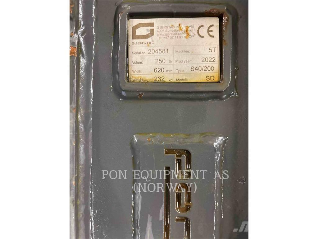 CAT 30507CR Escavatori cingolati