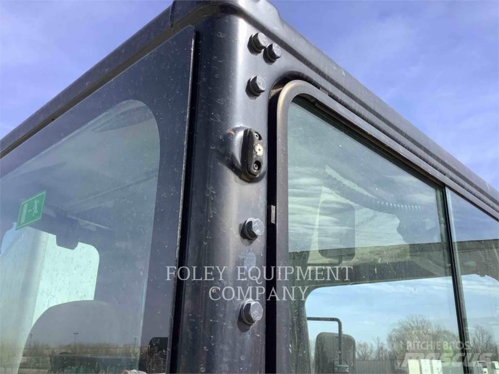 CAT 305ECR Escavatori cingolati