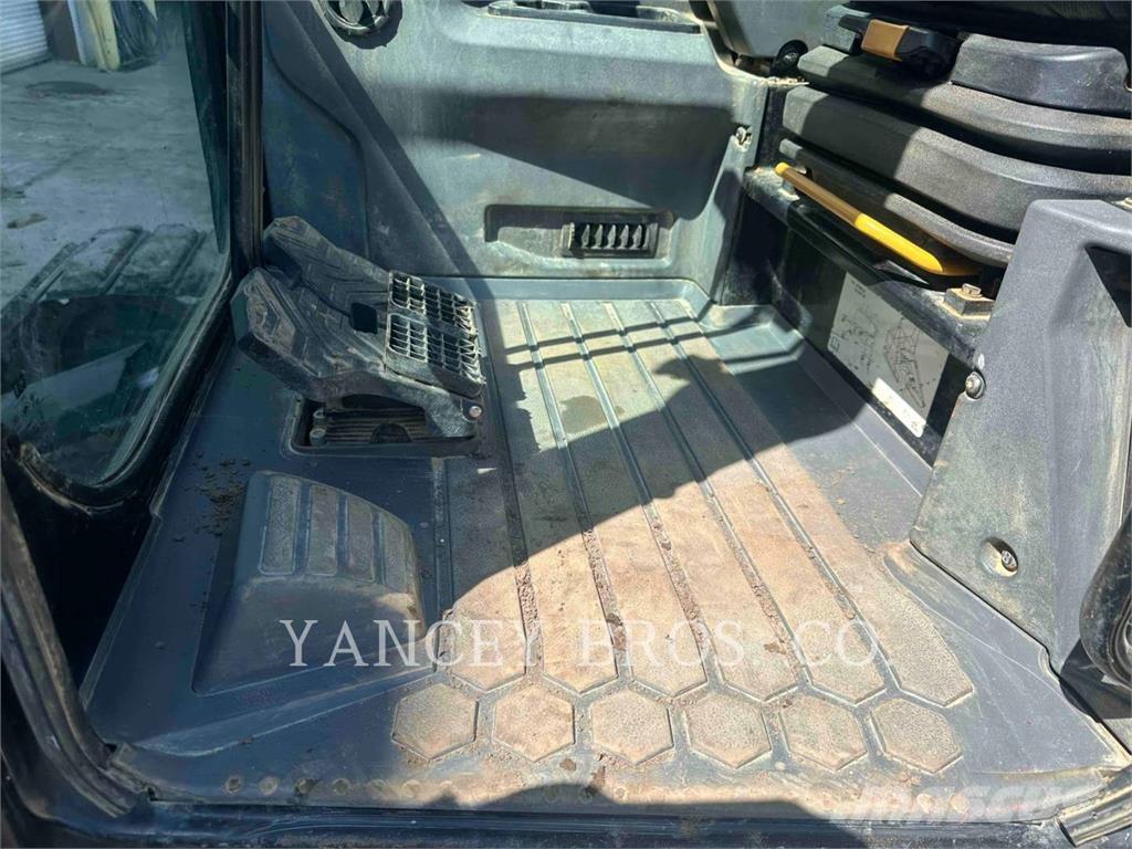 CAT 310 Escavatori cingolati