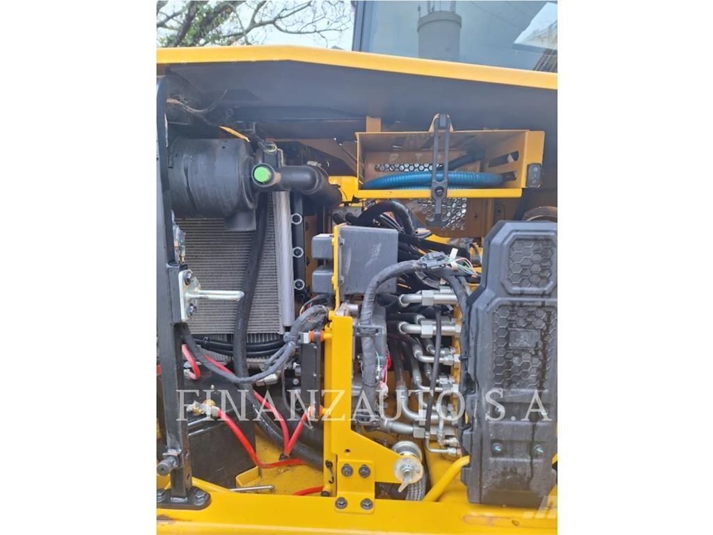 CAT 310 Escavatori cingolati