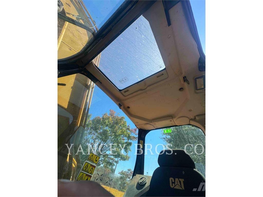 CAT 31007 Escavatori cingolati