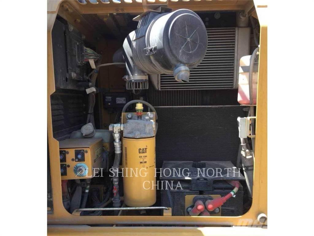 CAT 313D2GC Escavatori cingolati