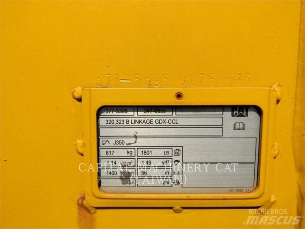 CAT 320 Benne