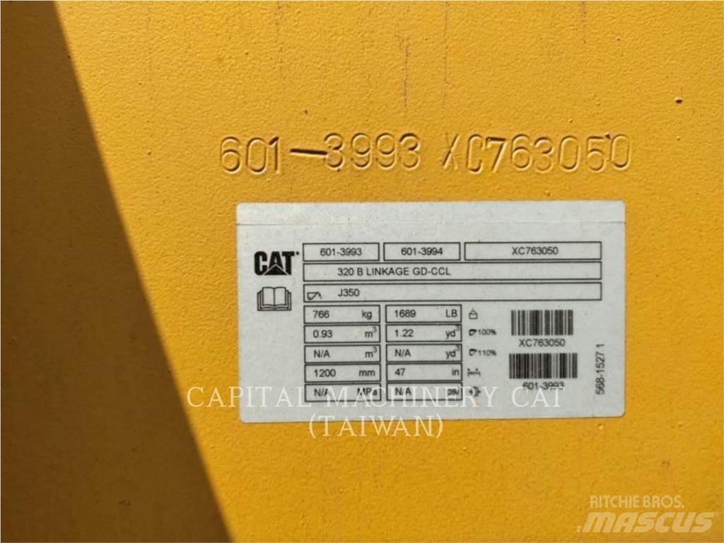CAT 320 Benne