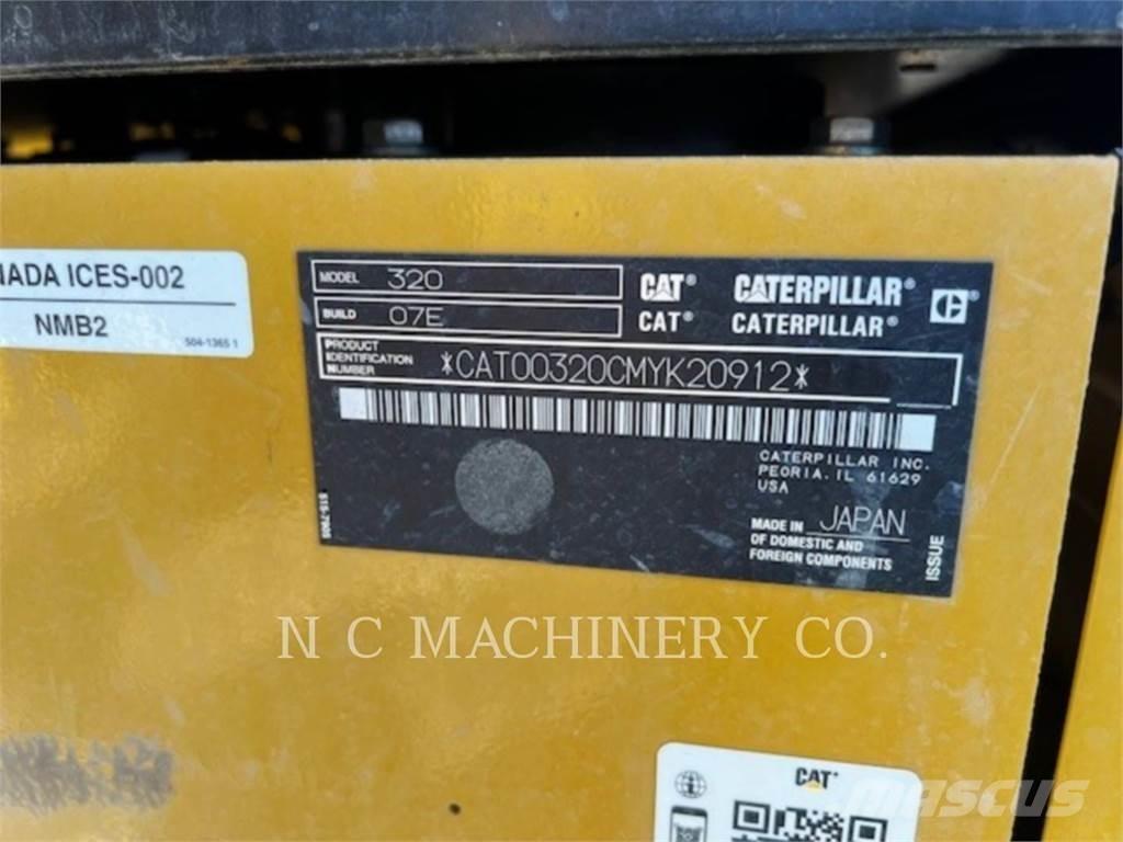 CAT 320 Escavatori cingolati