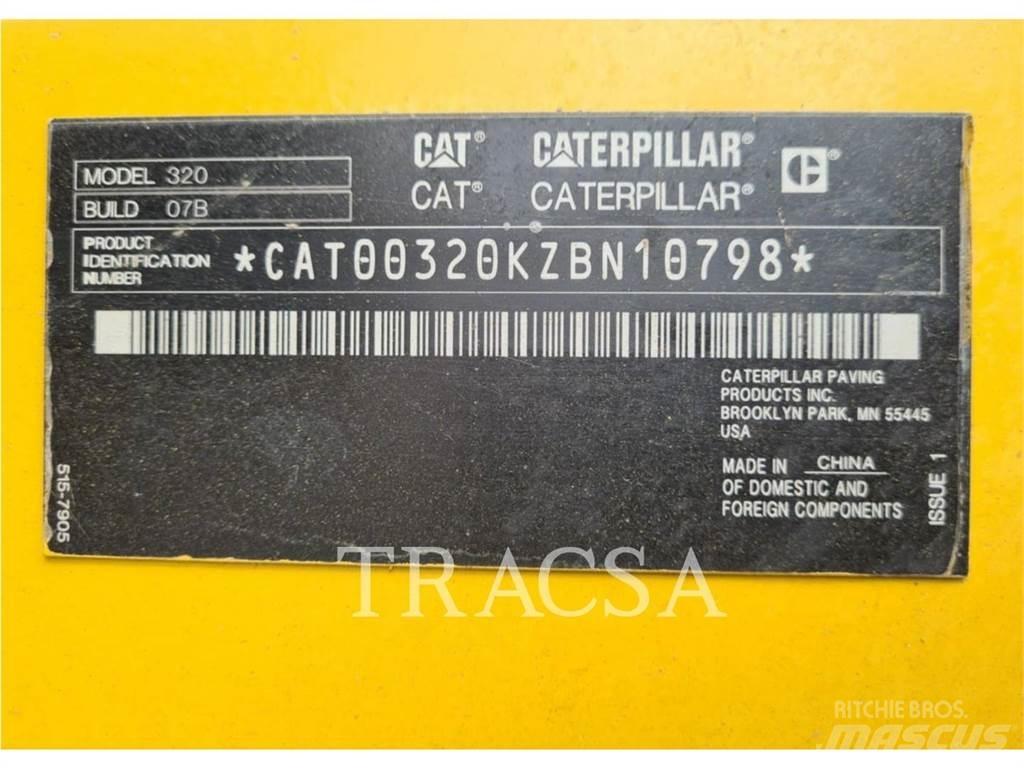 CAT 320 Escavatori cingolati