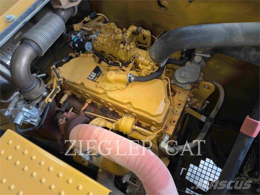 CAT 320 Escavatori cingolati