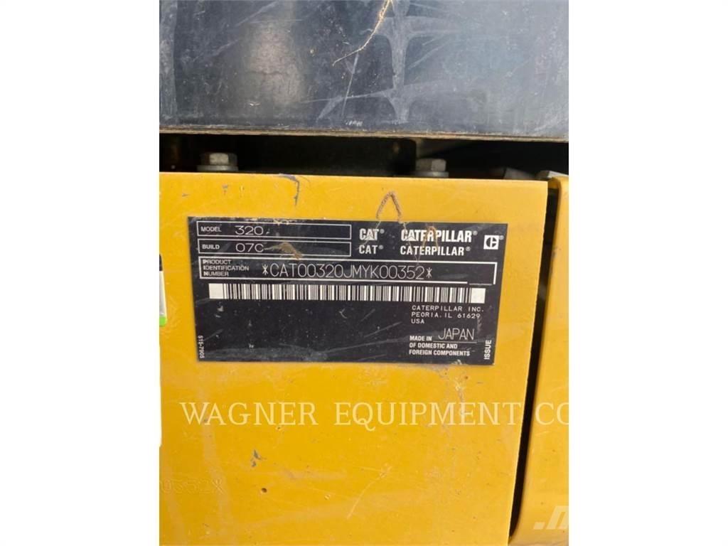 CAT 320 THB Escavatori cingolati