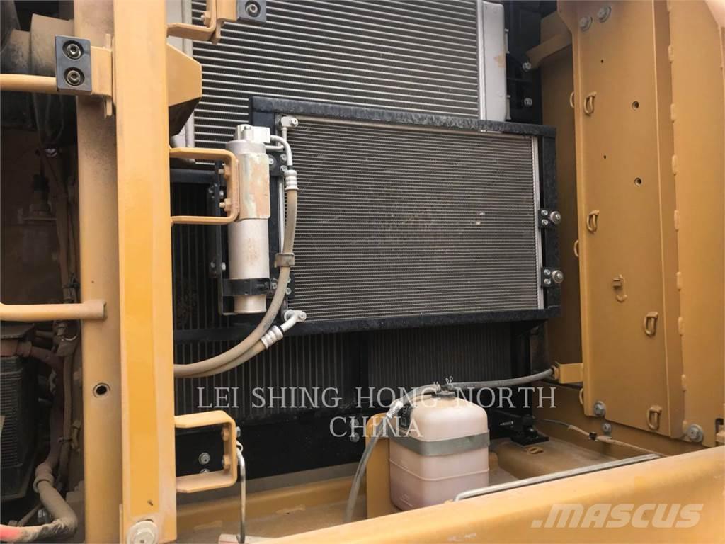 CAT 320D2 Escavatori cingolati