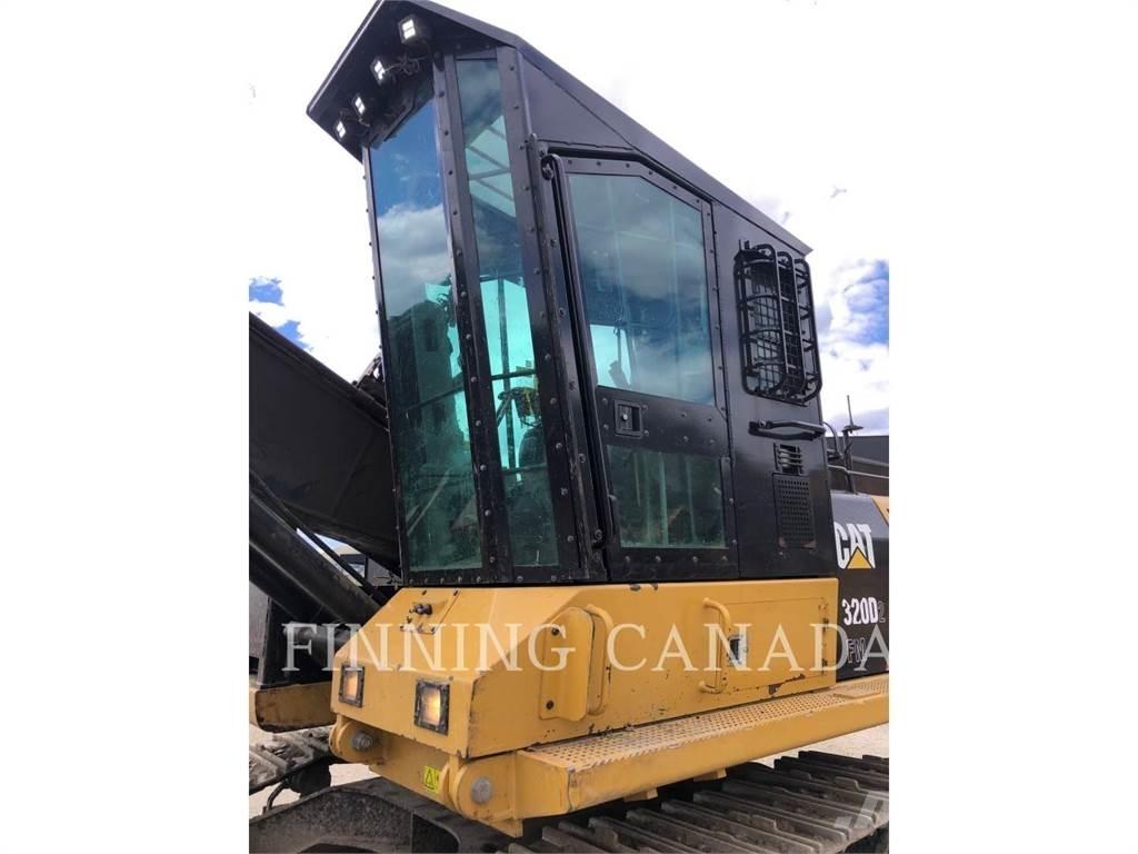CAT 320D2 FM Escavatori forestali