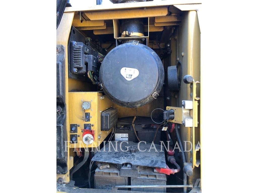 CAT 320D2 FM Escavatori forestali