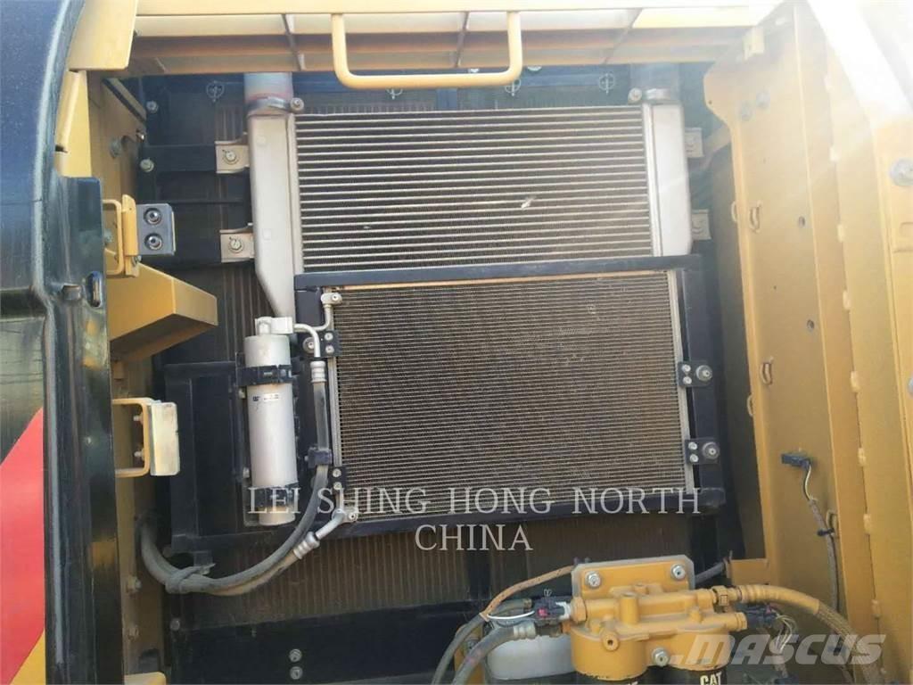 CAT 320D2GC Escavatori cingolati