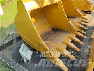 CAT 323 Benne