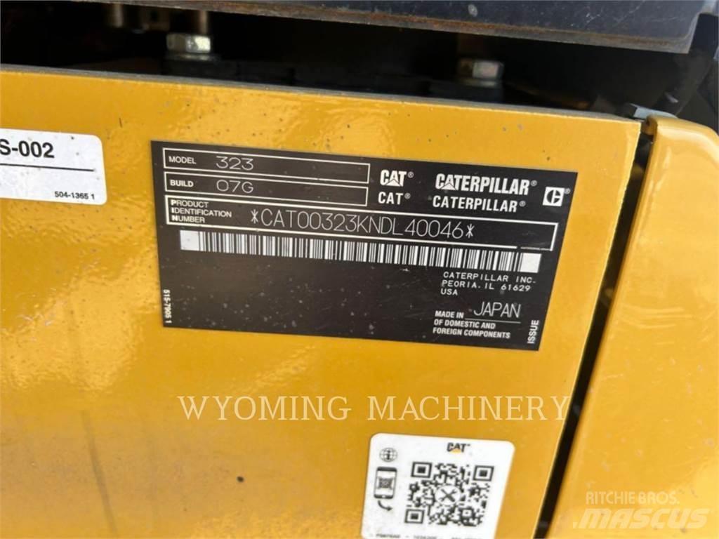 CAT 323 Escavatori cingolati