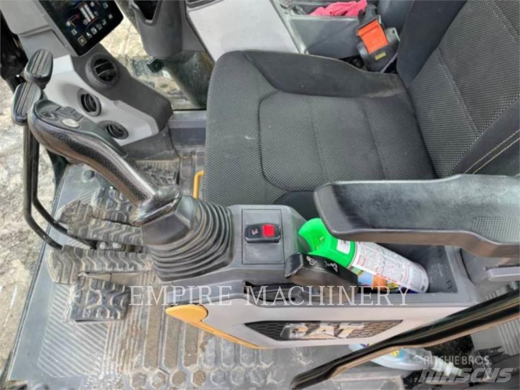 CAT 323 Escavatori cingolati