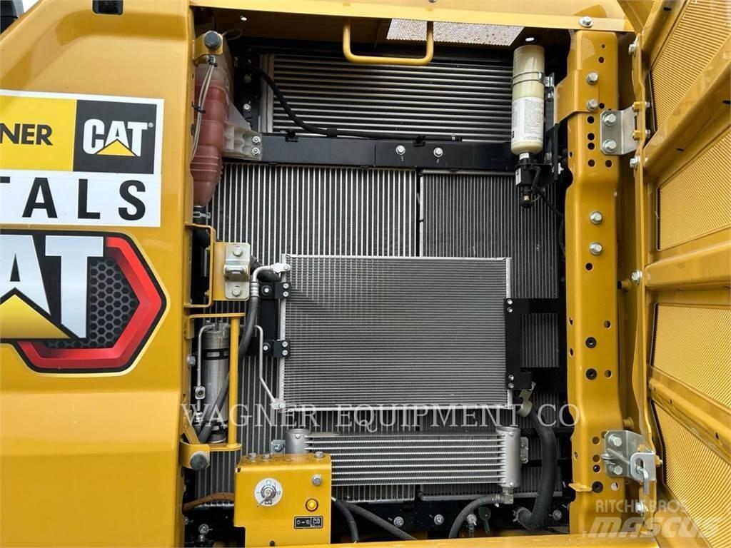 CAT 323 Escavatori cingolati