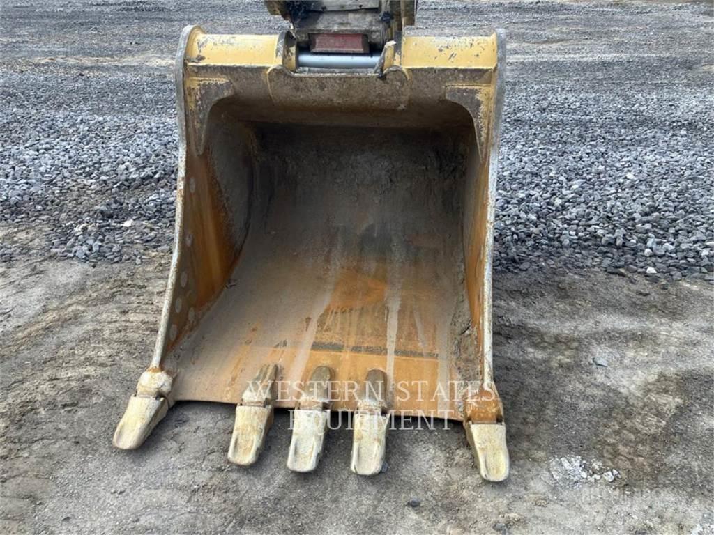 CAT 323 Escavatori cingolati