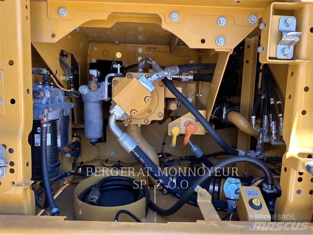 CAT 323 Escavatori cingolati